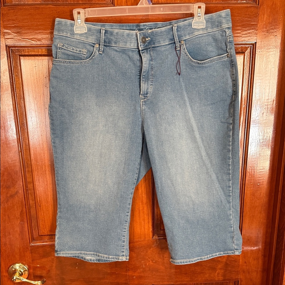 Womens Bermuda Shorts